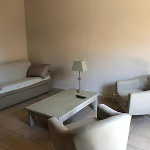 Aux Pieds Des Arènes Appartement